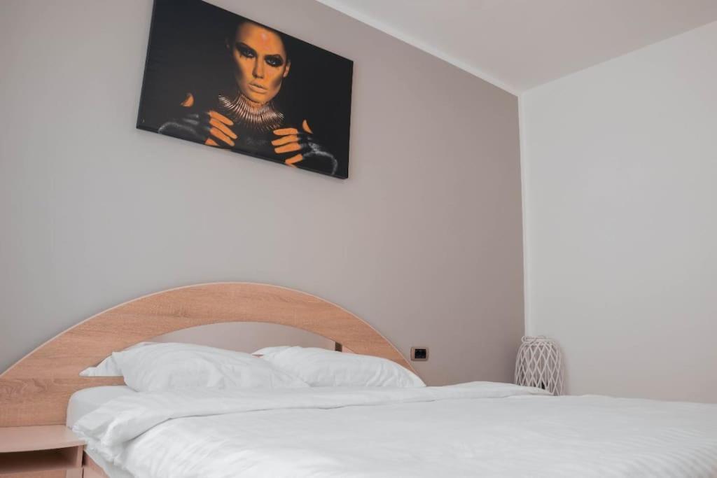 Apartament Zona Coresi Mall Braşov Buitenkant foto